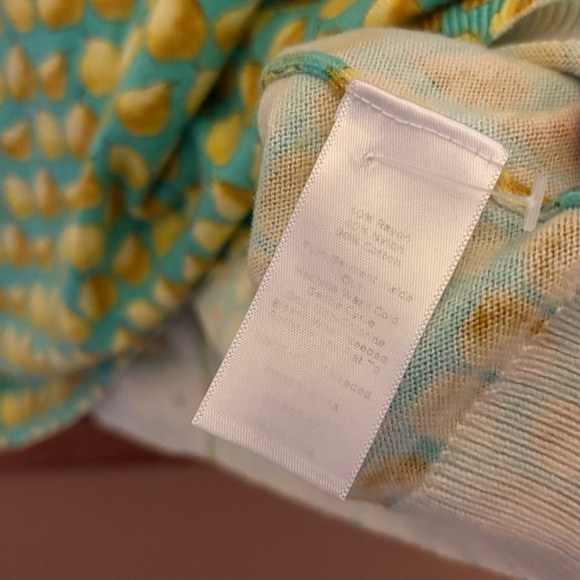 Talbots Pear Novelty Print Button Back Sweater green yellow size medium - Picture 5 of 6